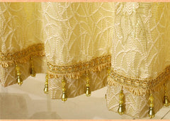THE VICTORIAN IN GOLD