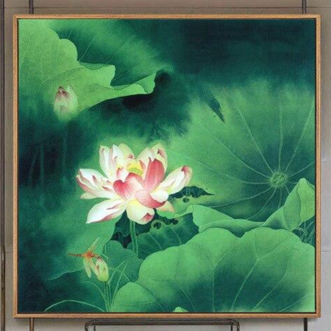 "DOLED EMERALD LILY PAD"