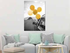 "WOMAN SHOWING BALLOONS"
